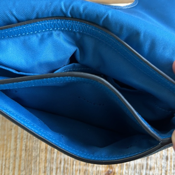 Coach Bag Turnlock Crossbody - Picture 16 of 17